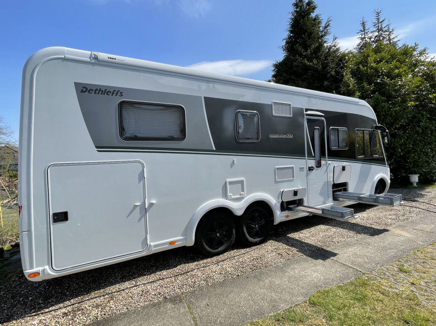 Dethleffs XLi 90-Edition Auszüge